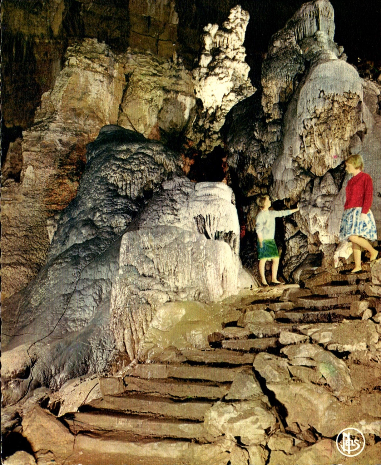 CPM Grottes de Han s Lesse Le Boudoir de Proserpine Salle du Dome