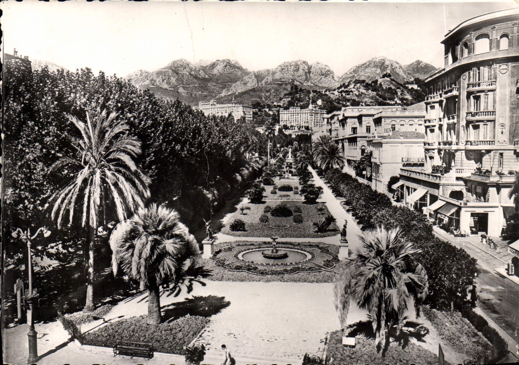 CPM Menton AM Le Jardin Public