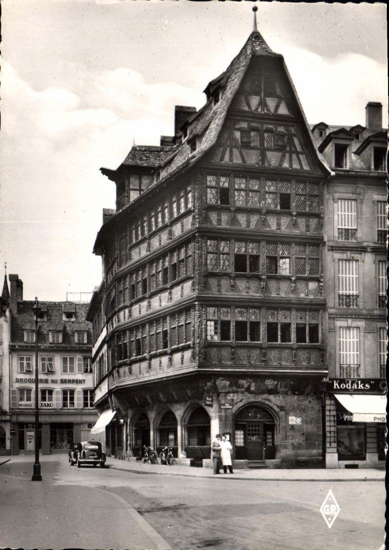 CPM Strasbourg Bas Rhin La Maison Kammerzell Automobile kodaks Droguerie du Serpent