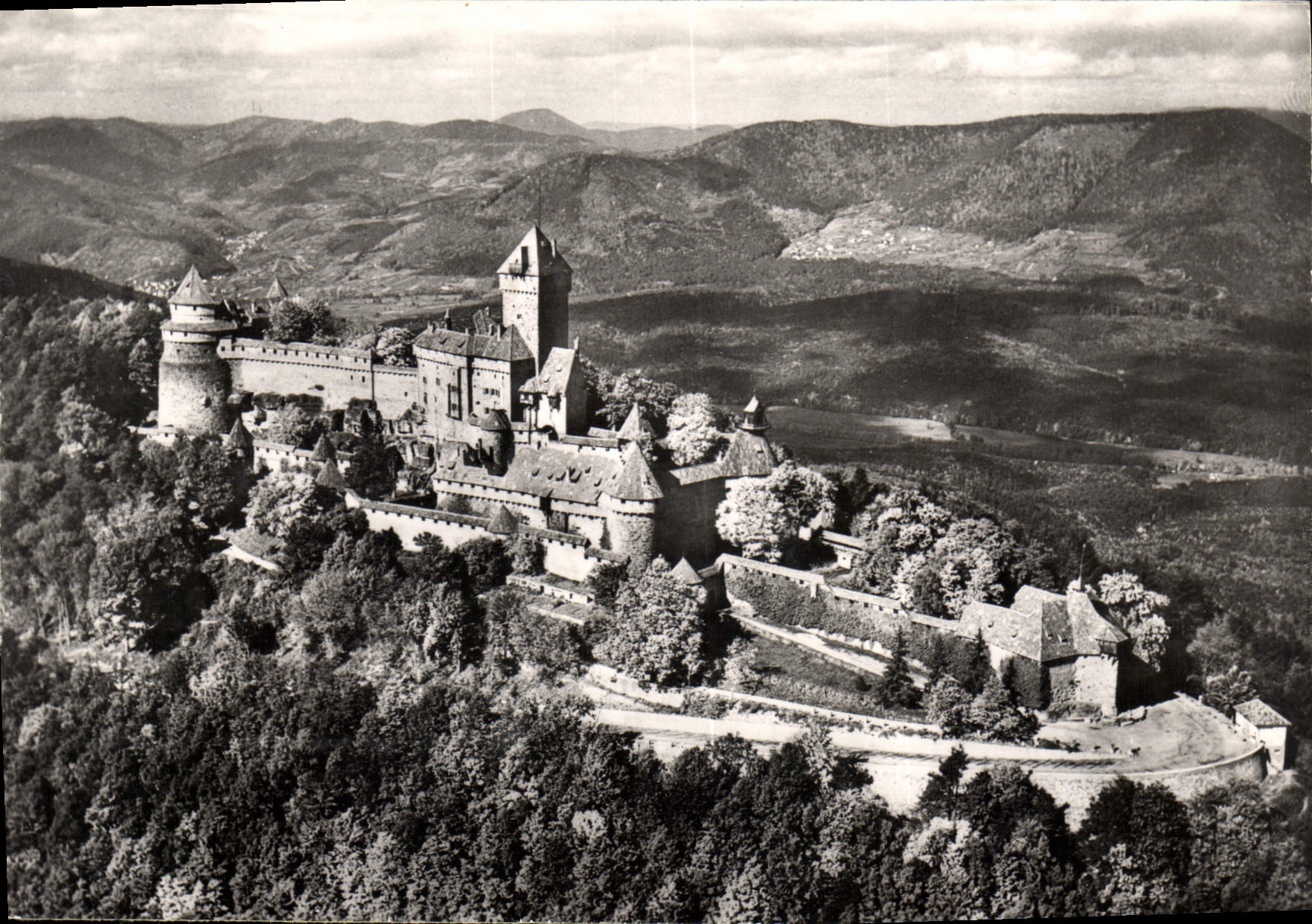 CPM Le Chateau du Haut Koenigsbourg Bas Rhin Cliche Strasbourg