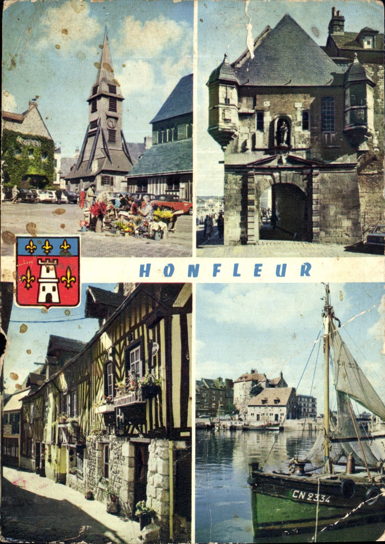 CPM En Normandie Honfleur Calvados l'eglise Ste Catherine la Lieutenance une Vieille rue le vieux Ba