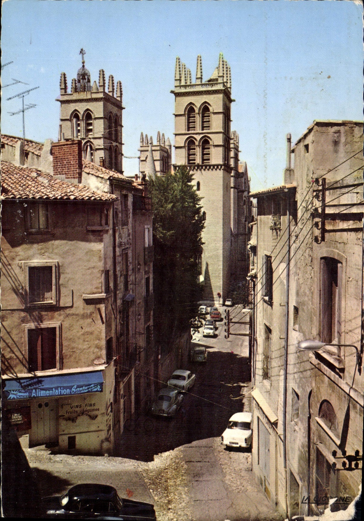 CPM Montpellier Herault Vieille rue et Cathedrale Saint Pierre 