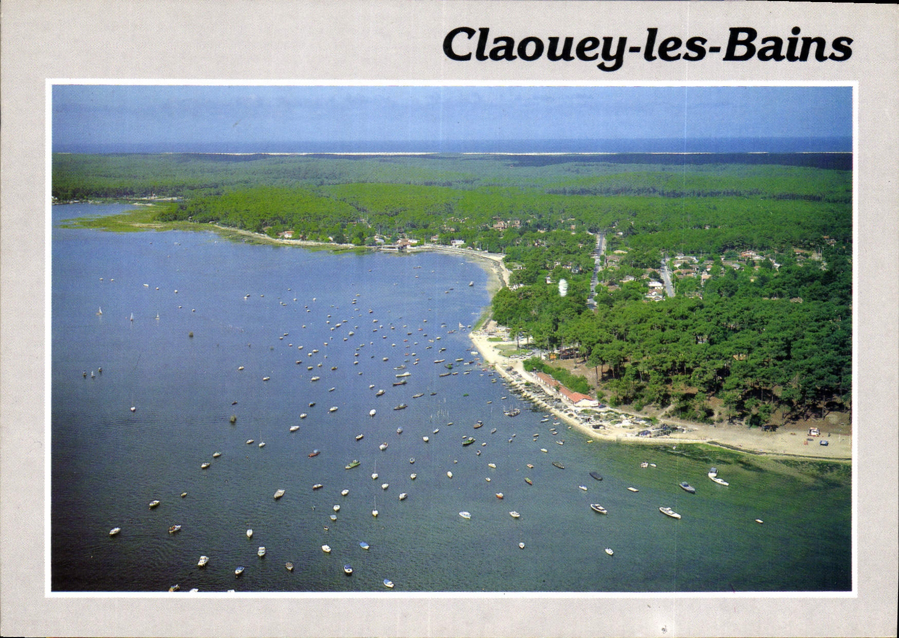 CPM Bassin d'Arcachon Claouey les Bains Gironde vue generale son Port sa plage