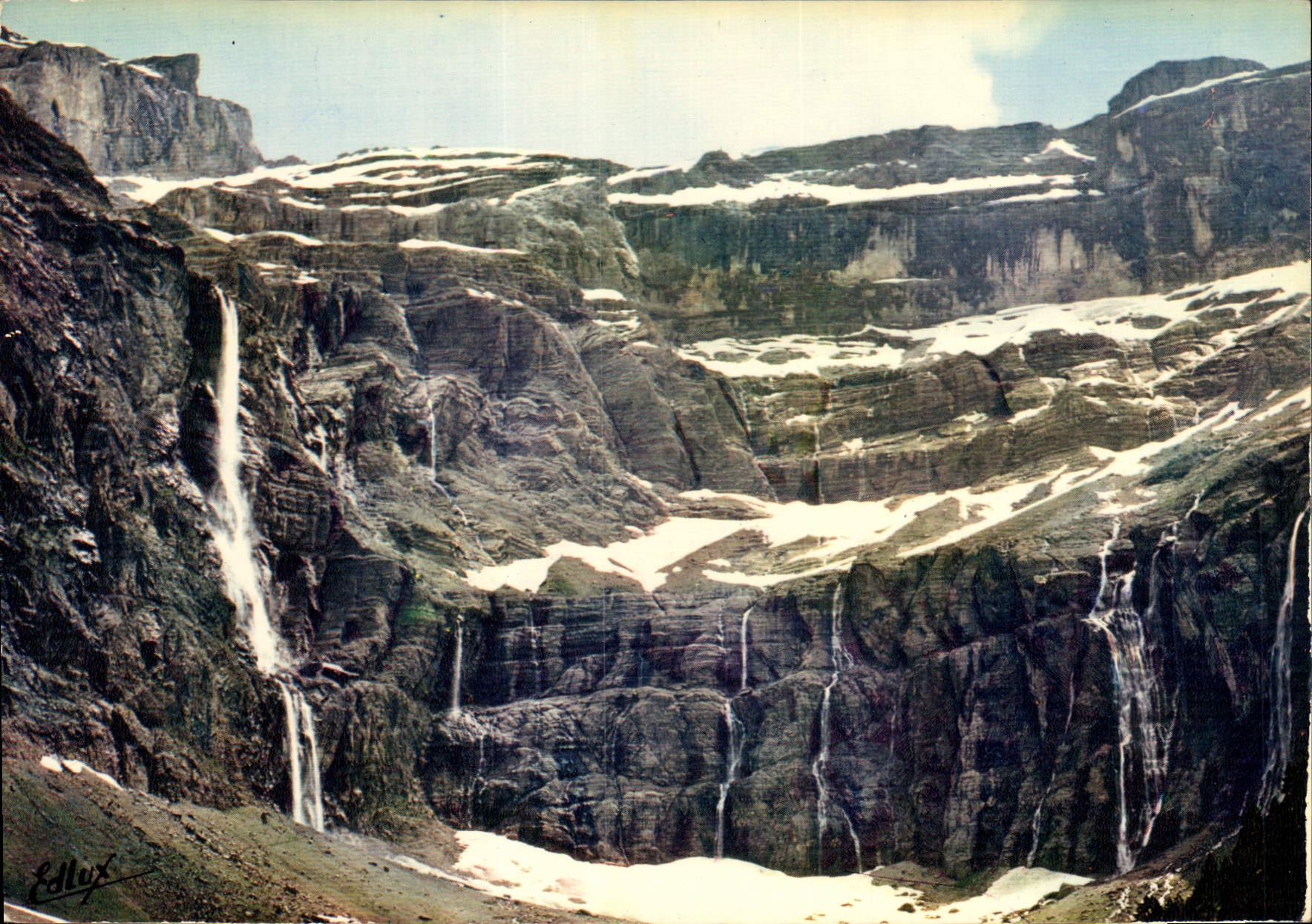 CPM Les Pyrenees Gavarnie Hautes Pyrenees le Cirque et la Grande Cascade 