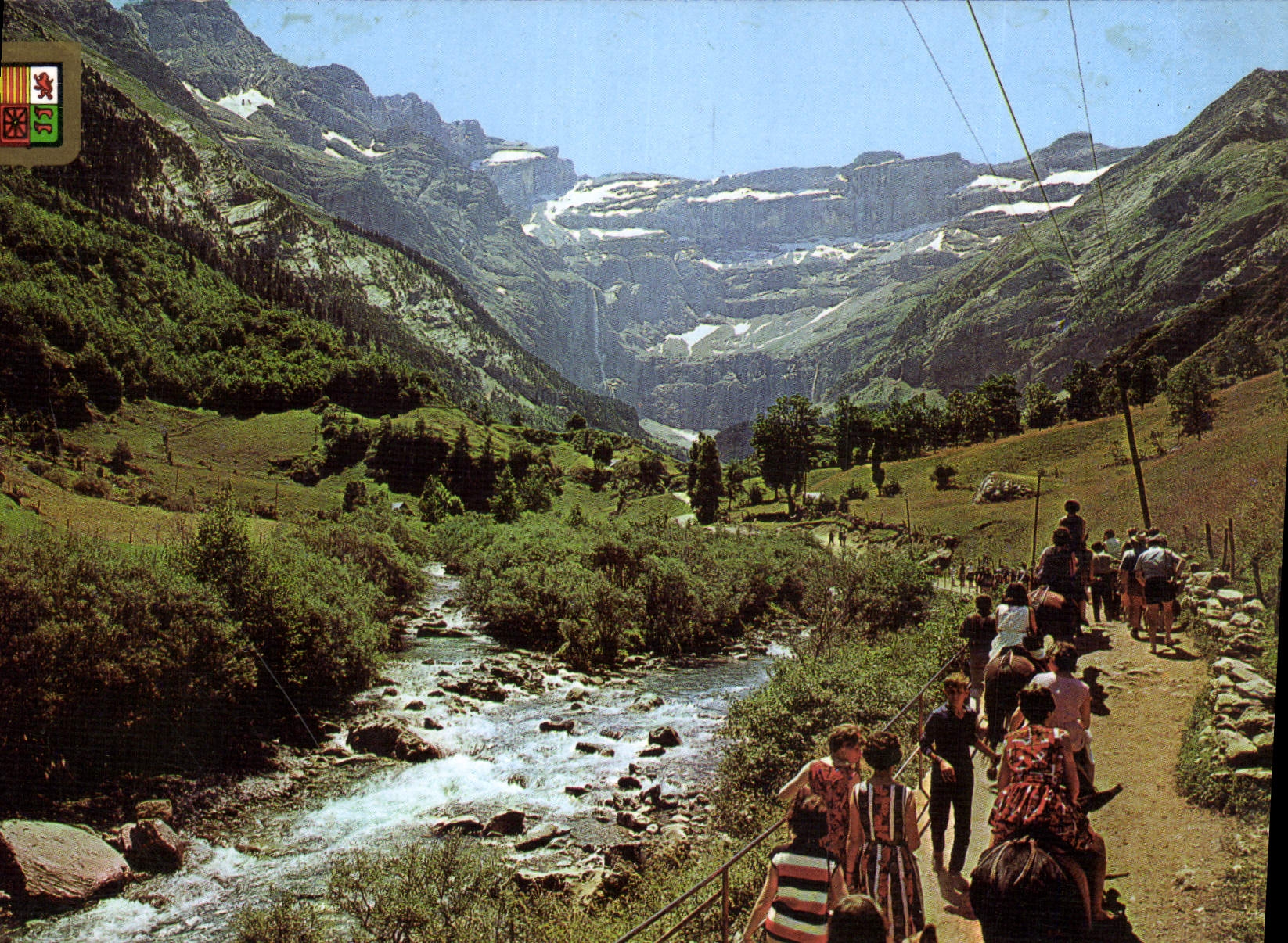CPM Les Pyrenees Gavarnie en route vers le Cirque 