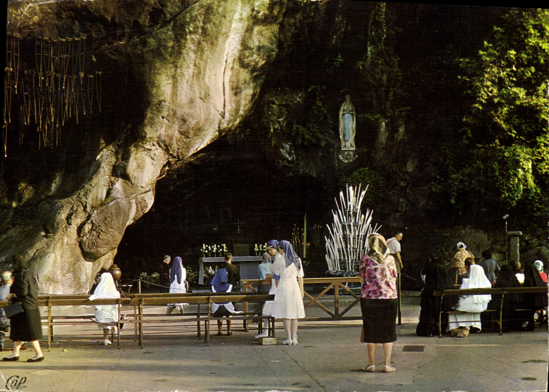 CPM Lourdes la Grotte 