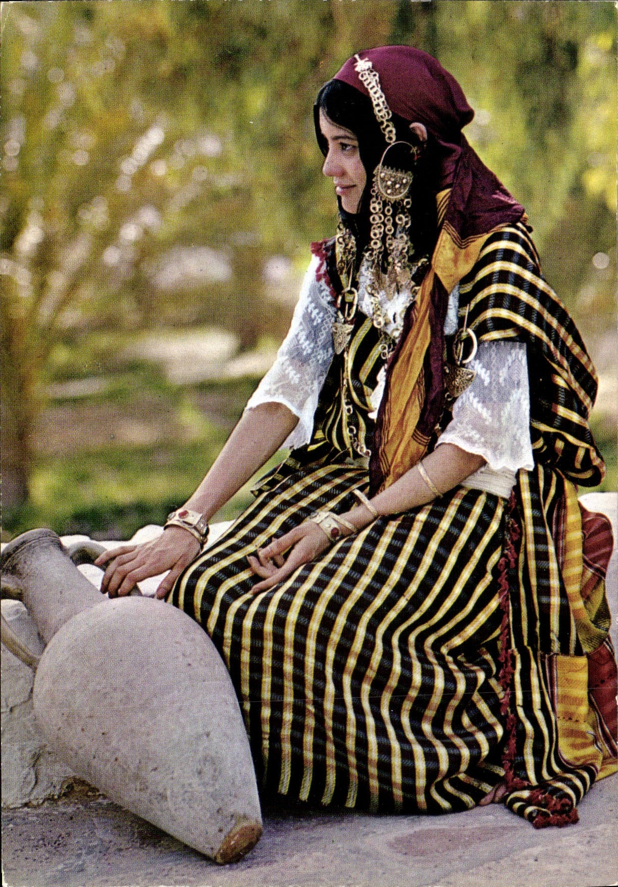 CPM Tunisie Costume du Sud Anissa Lotfi
