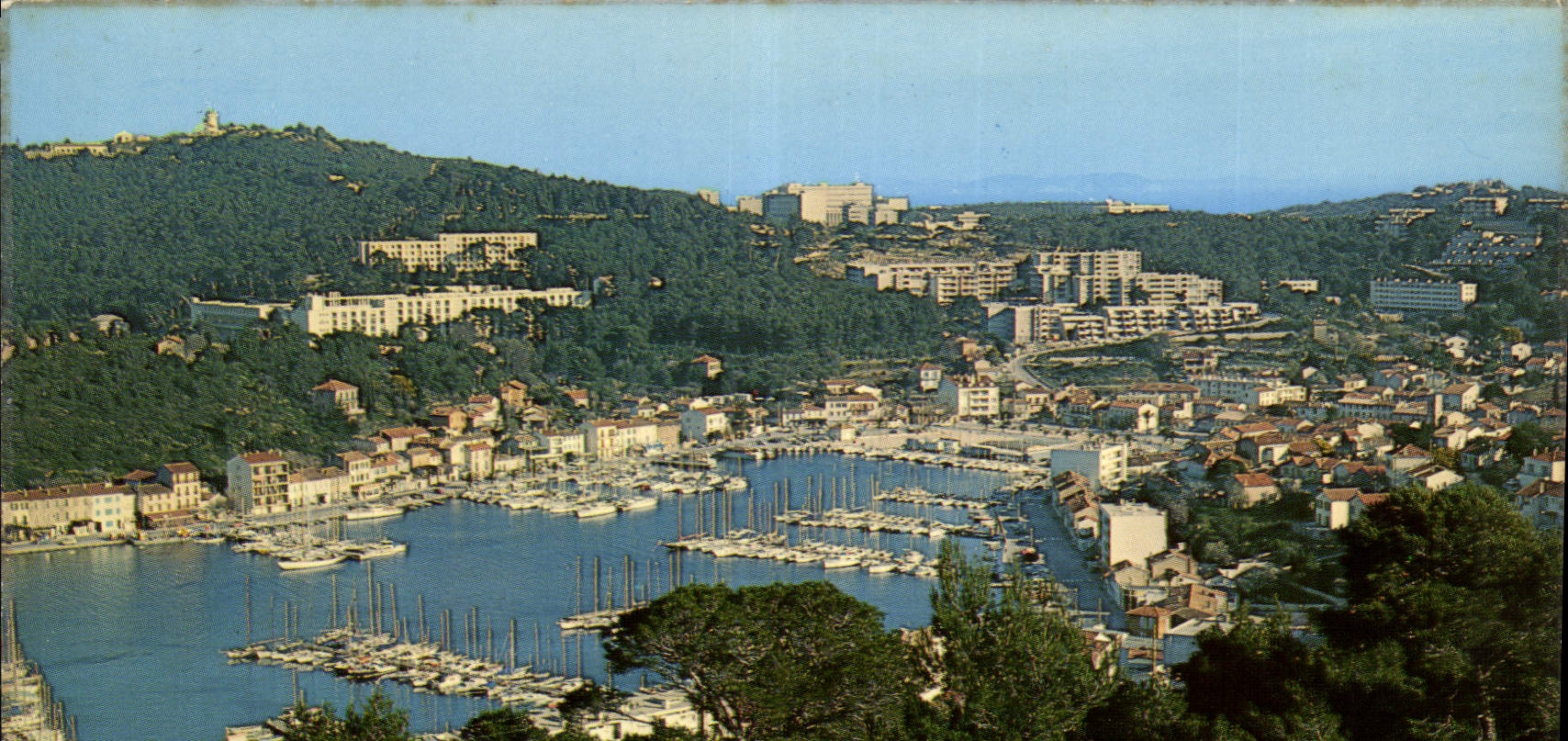 CPM Lumiere et Beaute de la Cote d'Azur Saint Mandrier vue generale