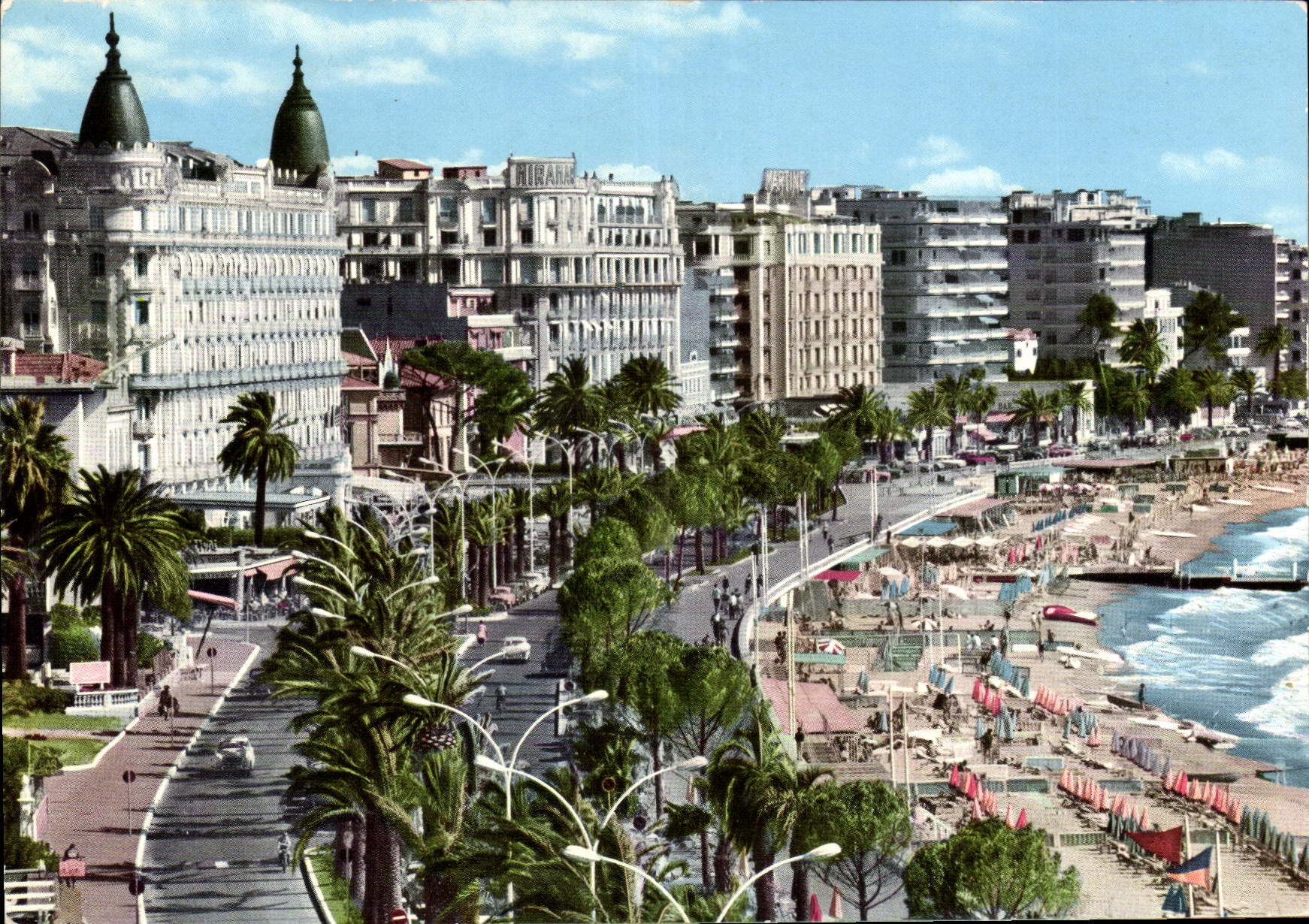 CPM Cote d'Azur Cannes la croisette et les Palaces 