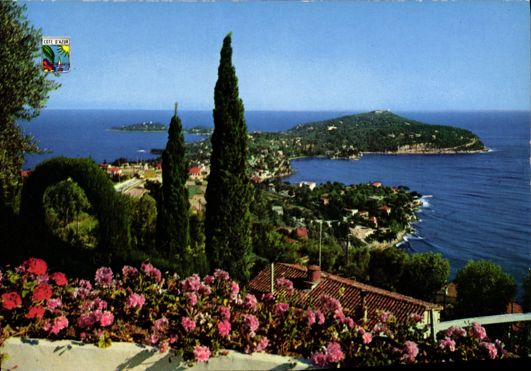 CPM Vue pittoresque de la Cote d'Azur 