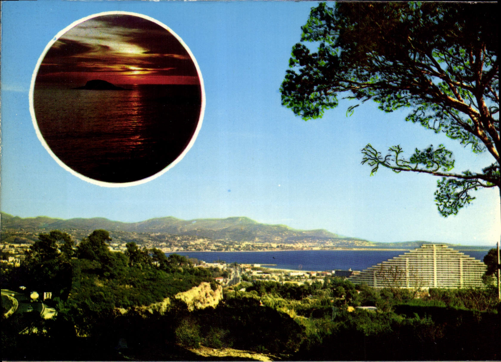 CPM Au soleil de la Cote d'Azur Villeneuve Loubet Plage vue generale la Baie des Anges et Marine Bai