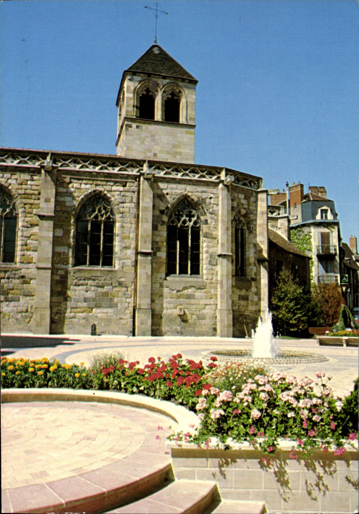 CPM Montlucon Allier Eglise Notre Dame XV siecle