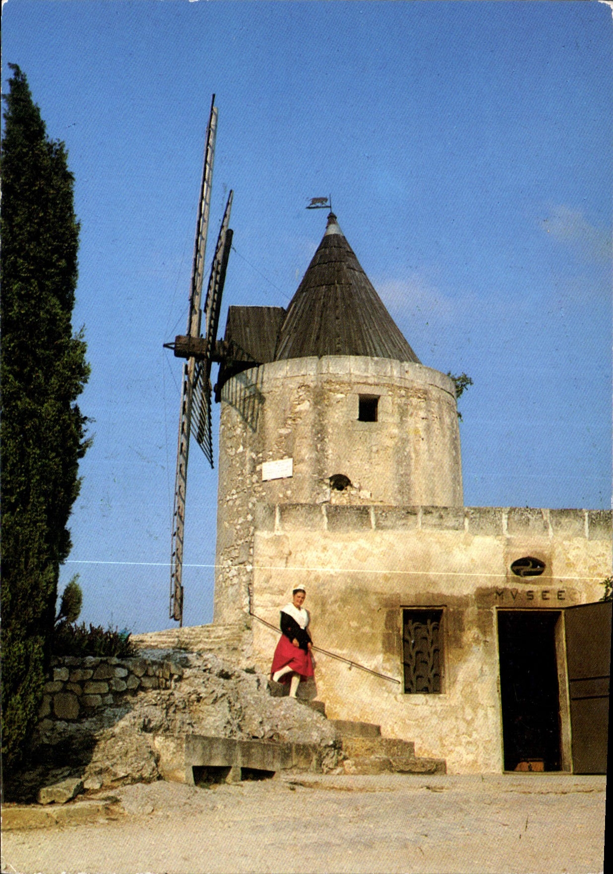 CPM Les belles Images de Provence Mireille au moulin de A Daudet 