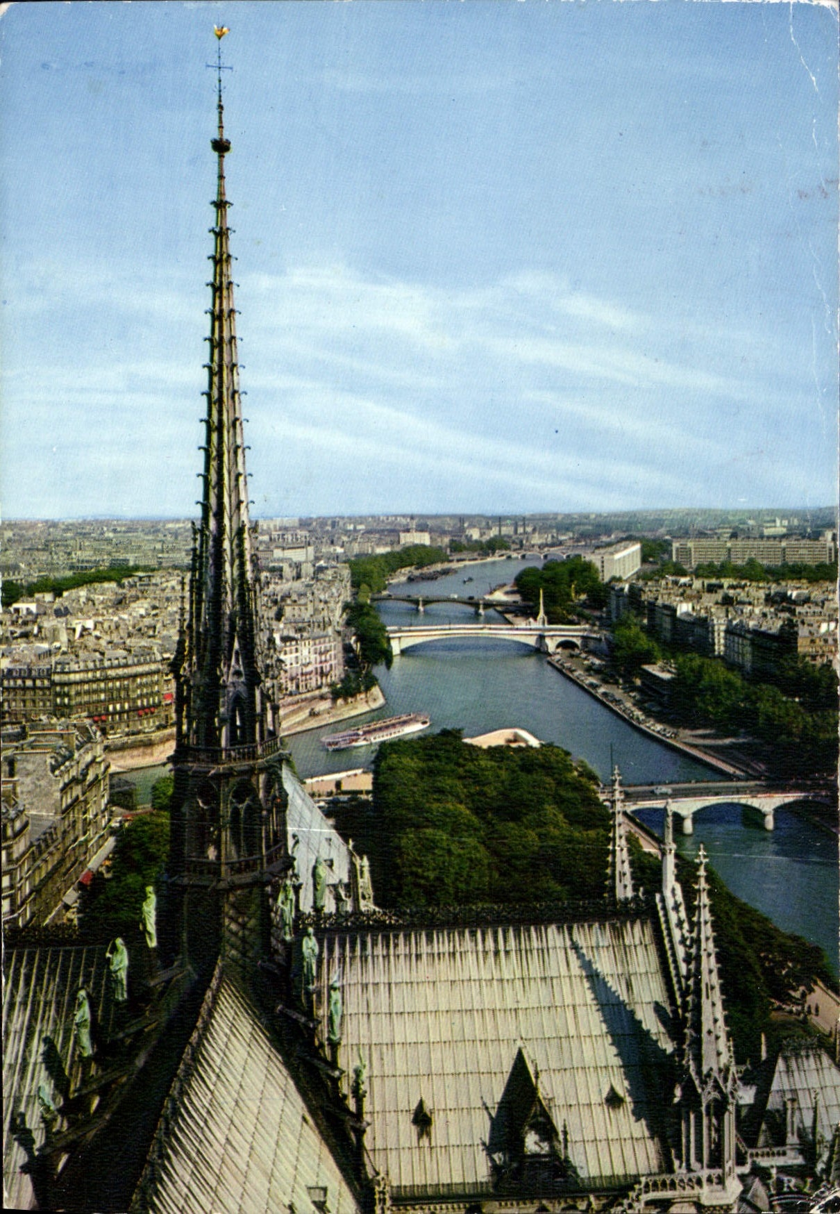 CPM Paris la fleche de Notre Dame 