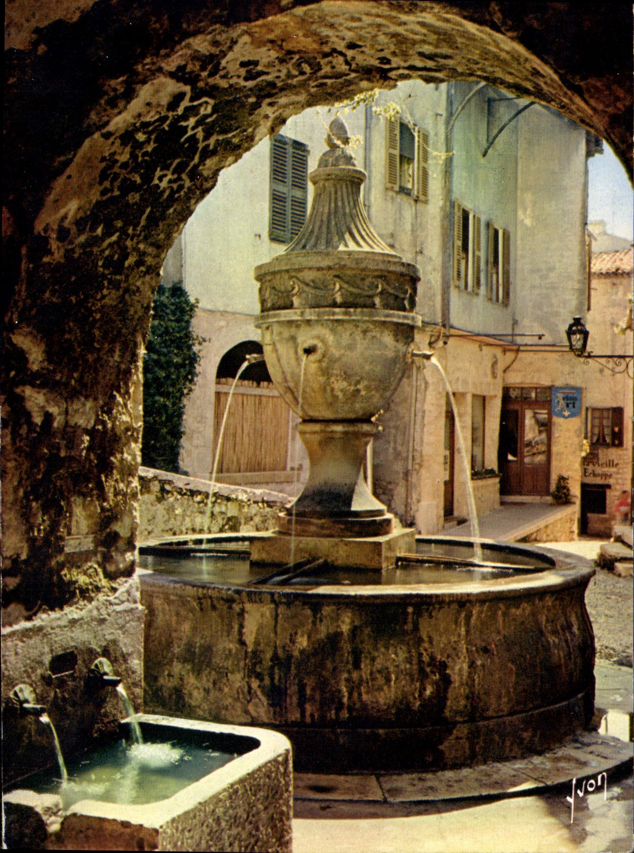 CPM Couleurs et Lumiere de France la Cote d'Azur miracle de la nature Saint Paul de Vence A M la vie