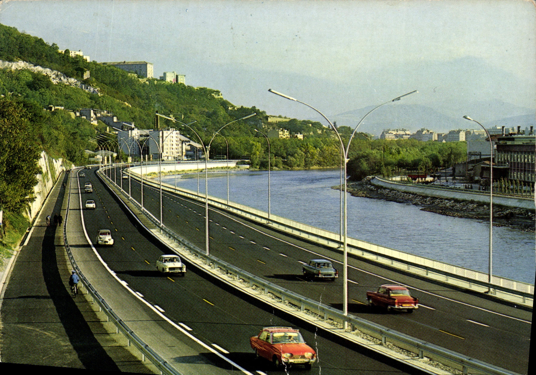 CPM L'arrivee a Grenoble par l'autoroute A 48 