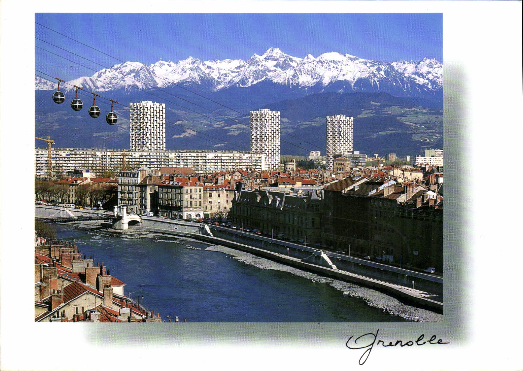 CPM Grenoble Isere la chaine de Beledonne les quais de l'isere le telepherique de la Bastille 