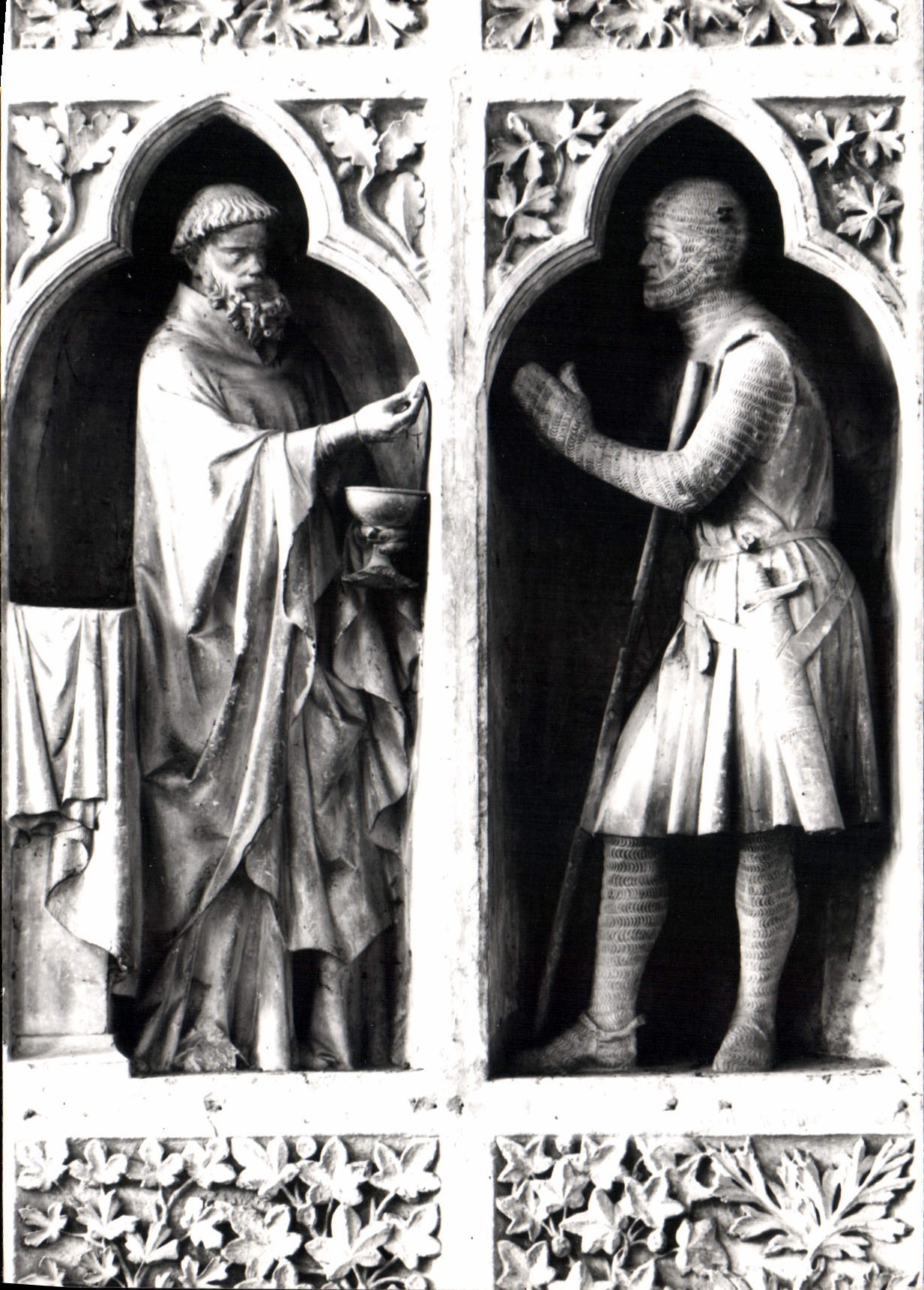 CPM Cathedrale de Reims XIII siecel La communion du chevalier