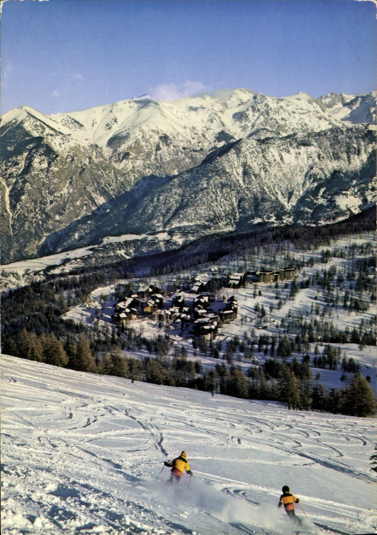 CPM Les Hautes Alpes Risoul Descente sur la Station