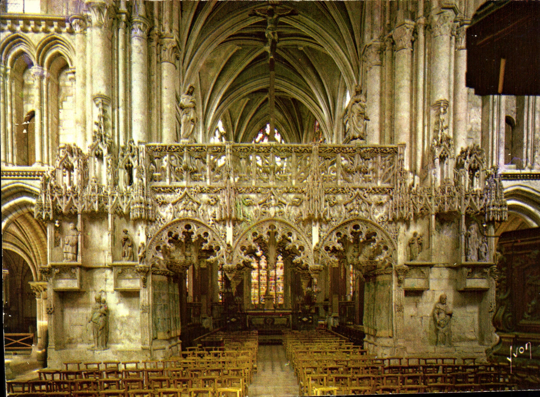 CPM Couleurs et Lumiere de France Troyes Aube Eglise Sainte Madeleine 