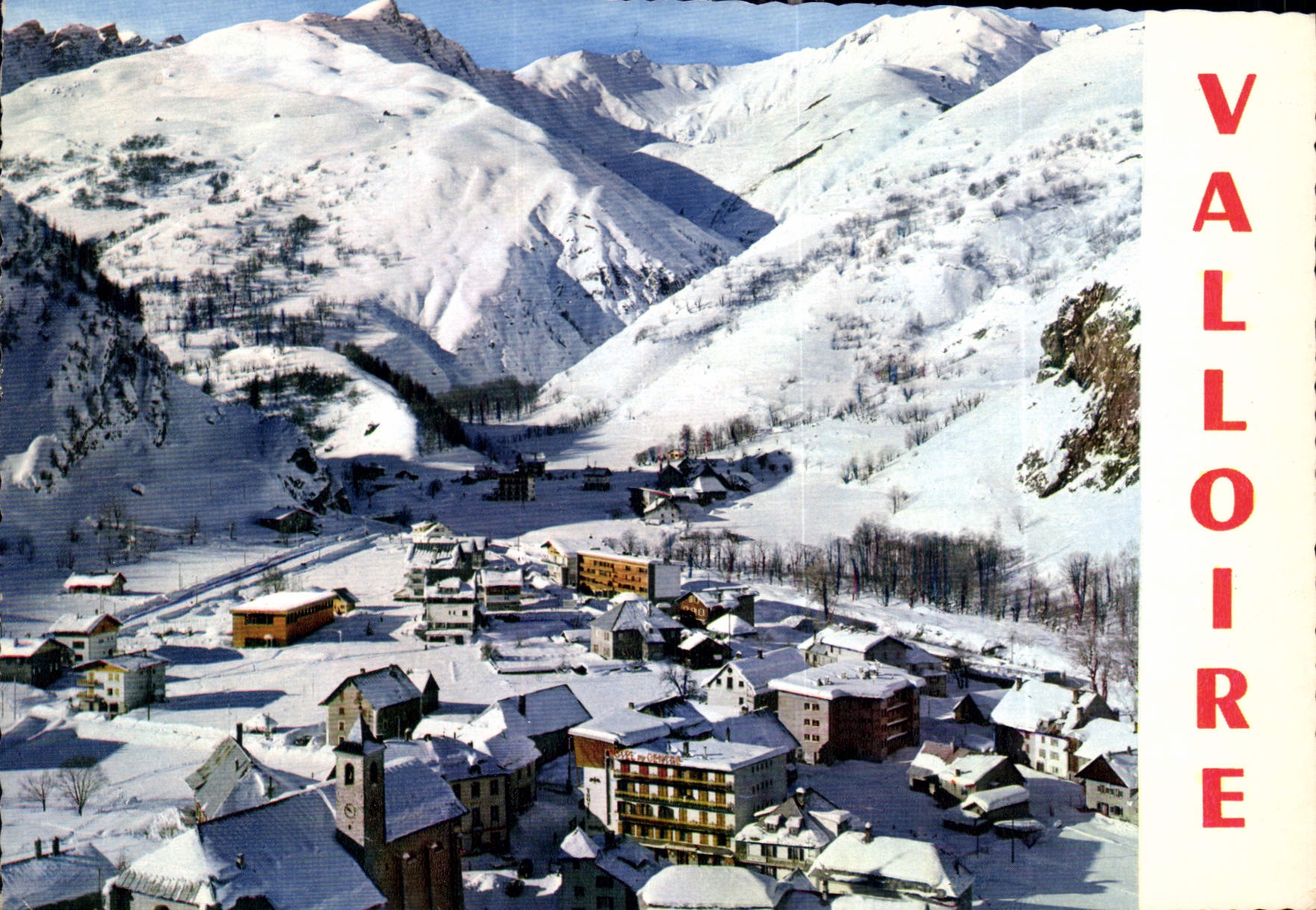 CPM Valoire Vue aerienne Centre de la Station Le Cret Rond