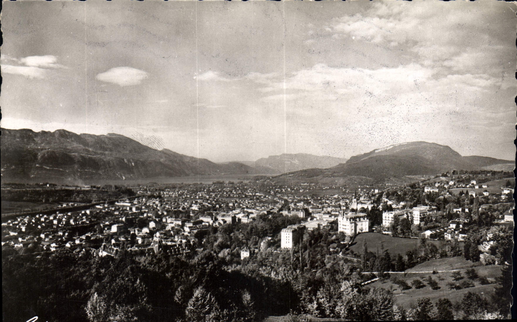 CPM La Savoie Pittoresque Aix les Bains Vue generale et le Lac du Bourget