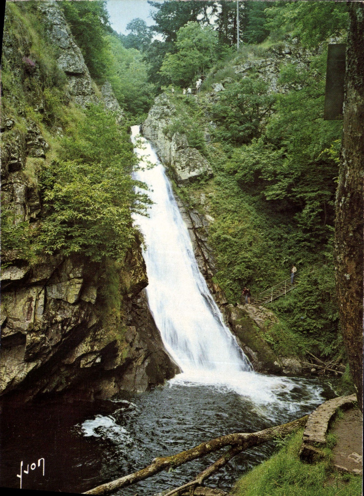 CPM Couleurs et Lumiere de France Gimel les Cascades Correze