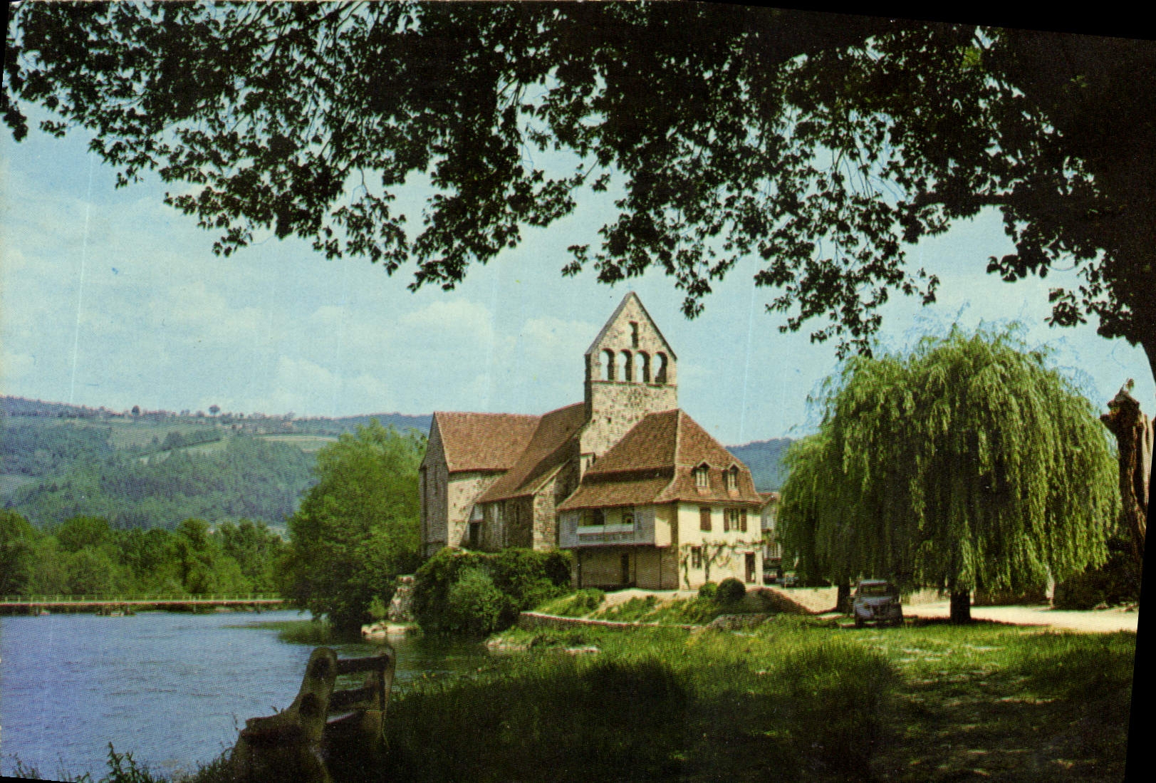 CPM Beaulieu sur Dordogne Correze Le Chapelle des Penitents