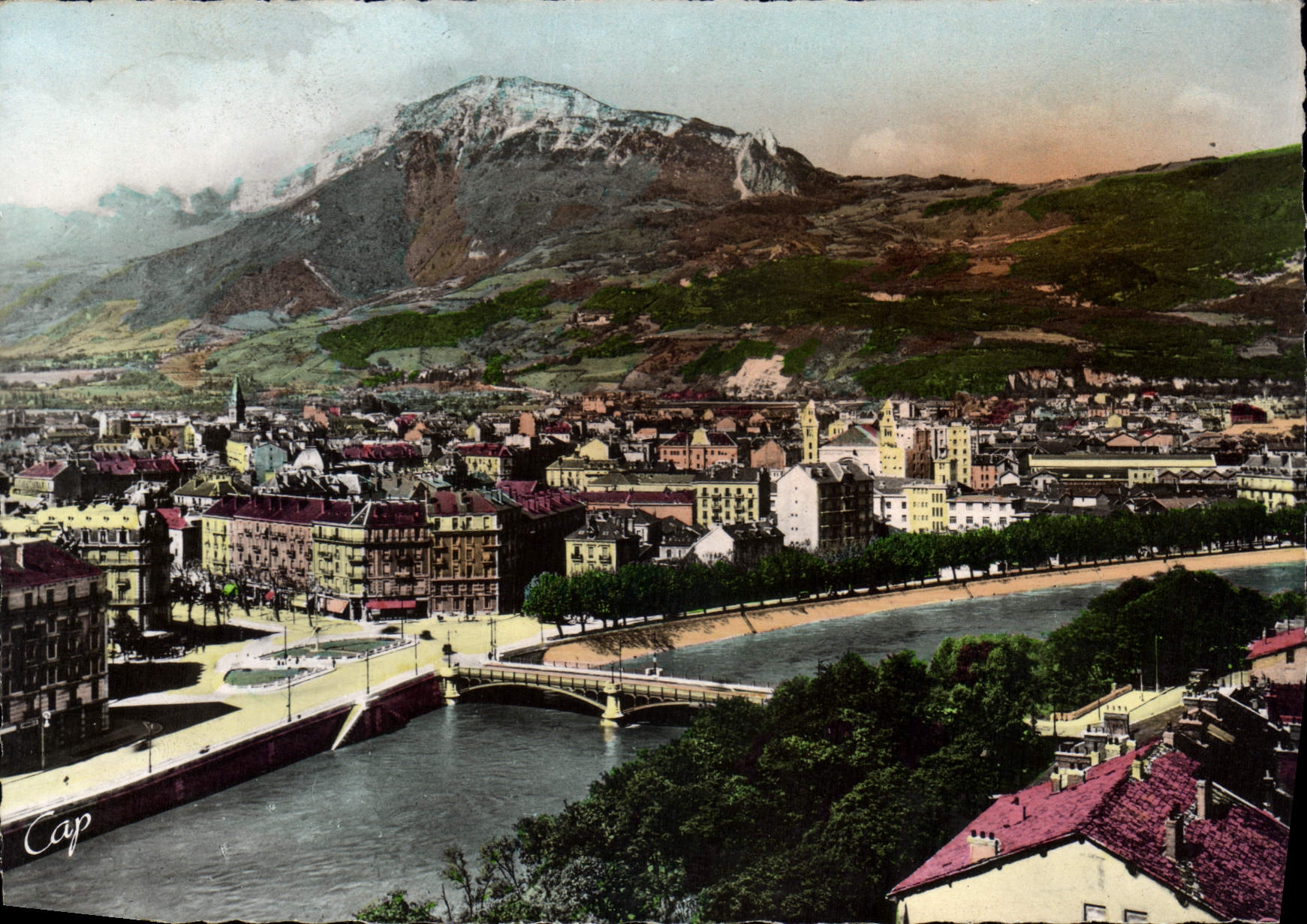 CPM Grenoble Vue generale et le Moucherotte 