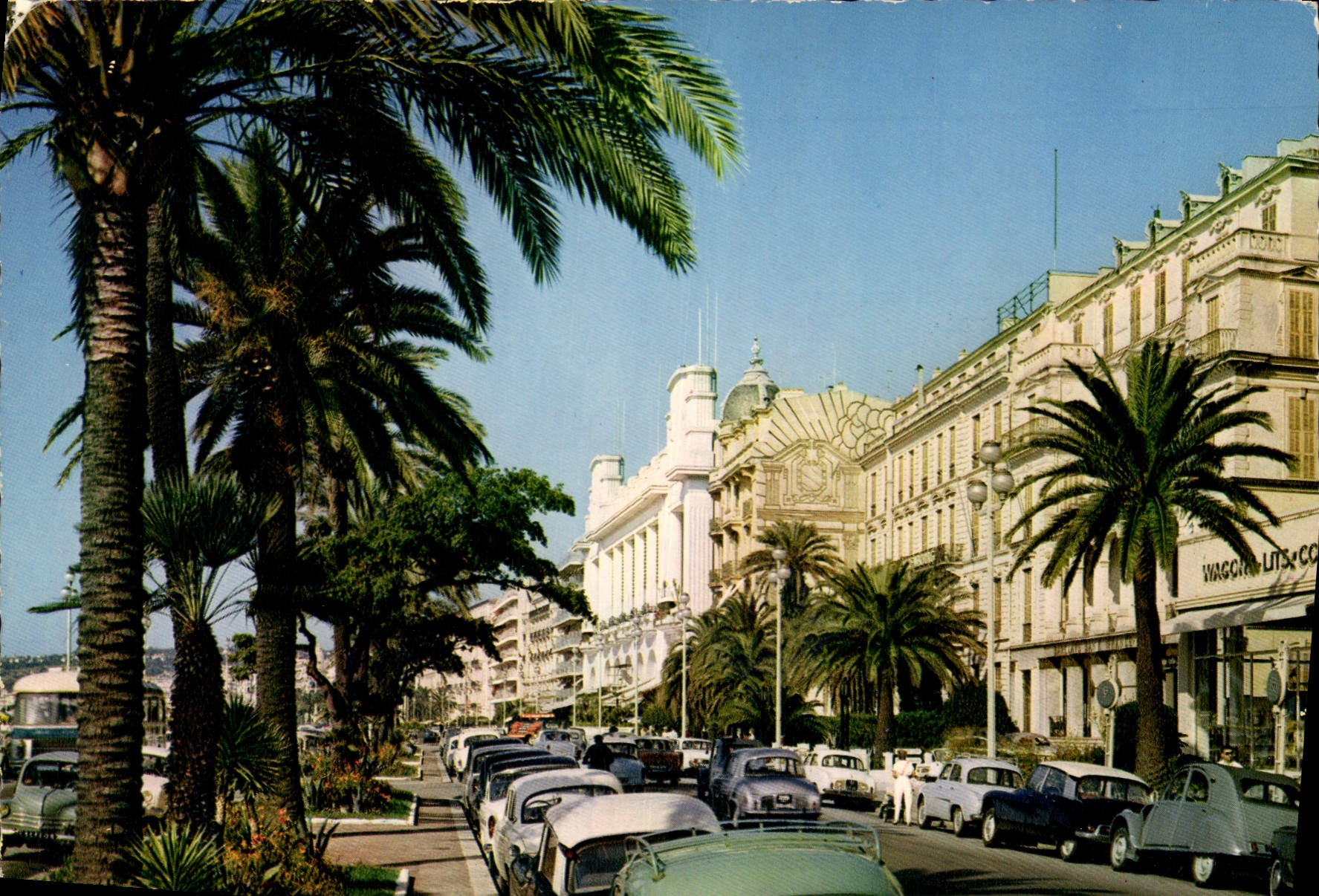 CPM Nice Palais de la Mediterranee Citroen 2 CV