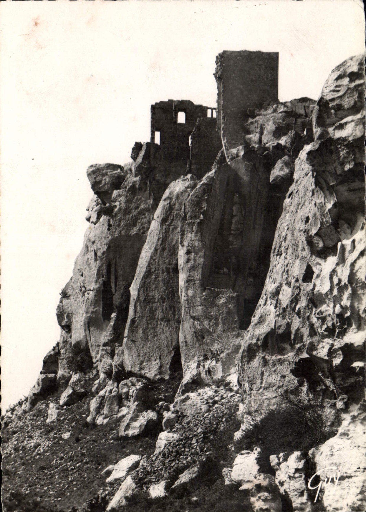 CPM Les Baux Bouches du Rhone Ruines du chat au feodal Le Donjon