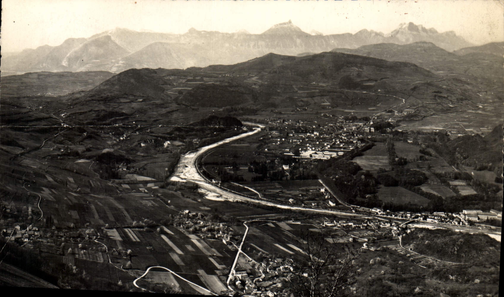 CPM Vizille en Dauphine Vue generale 