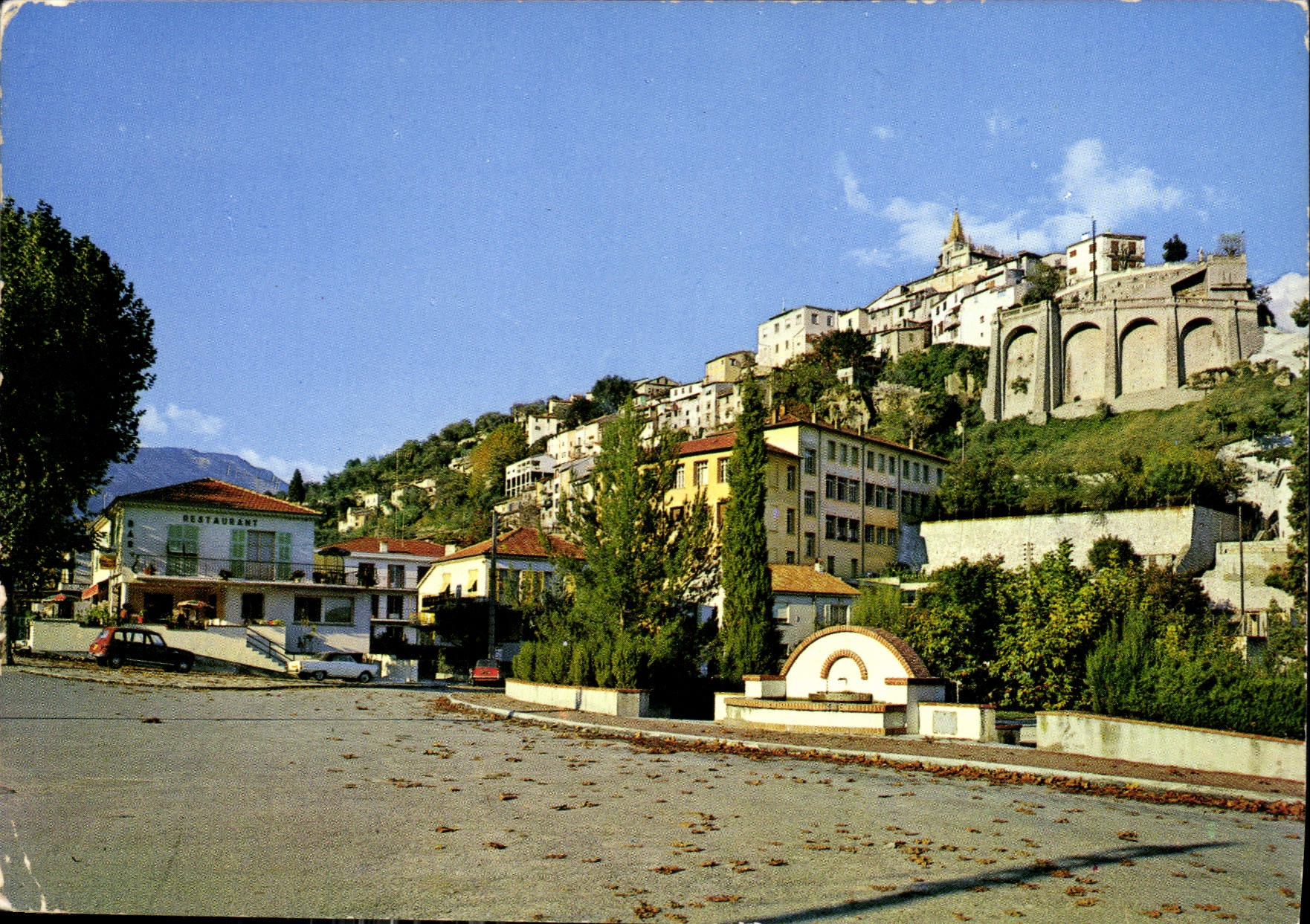 CPM Paysages de France Contes les Pins Alpes Maritimes 