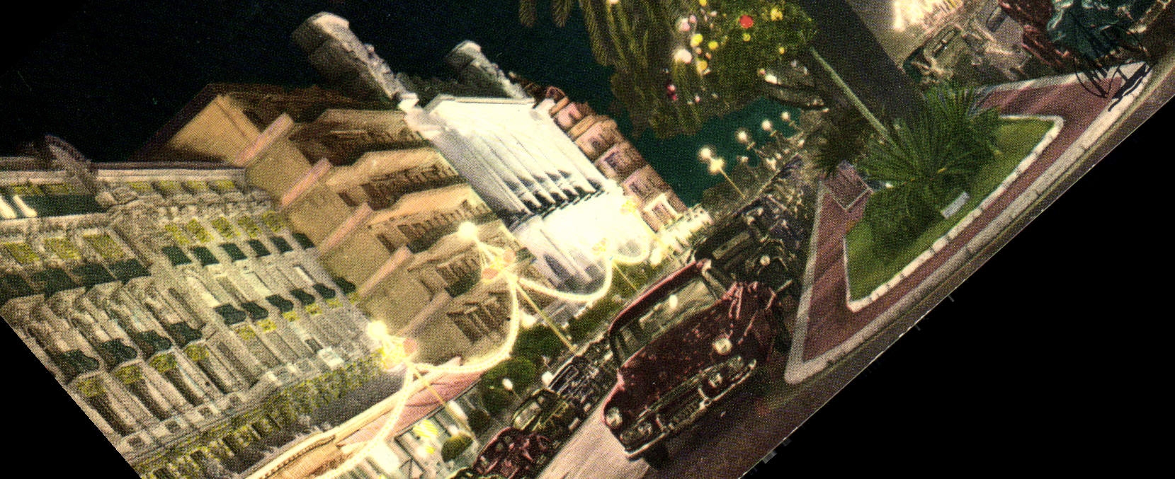 CPM La Cote d'Azur Nice La Promenade des Anglais la nuit Automobile