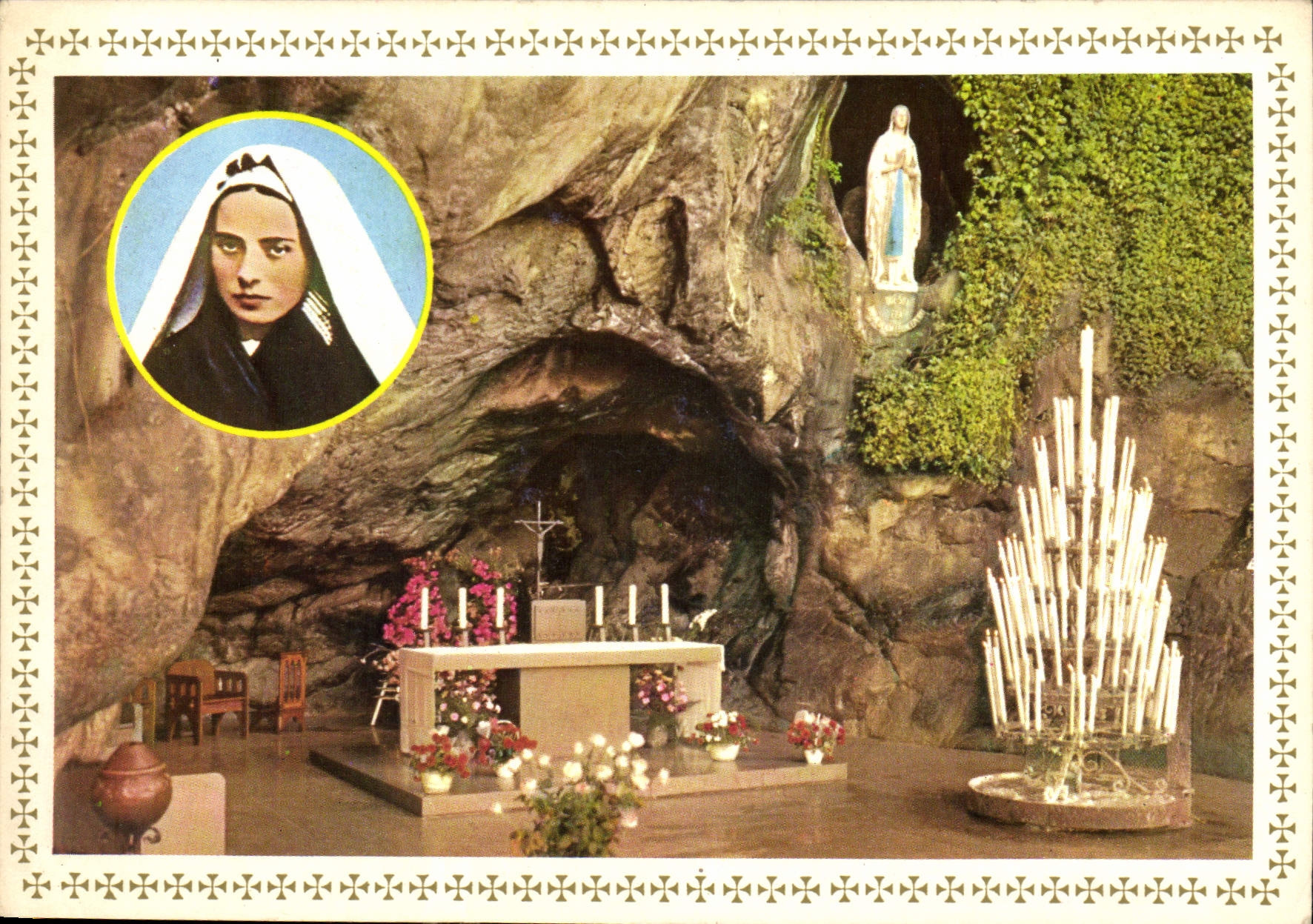 CPM Lourdes La Grotte Miraculeuse 