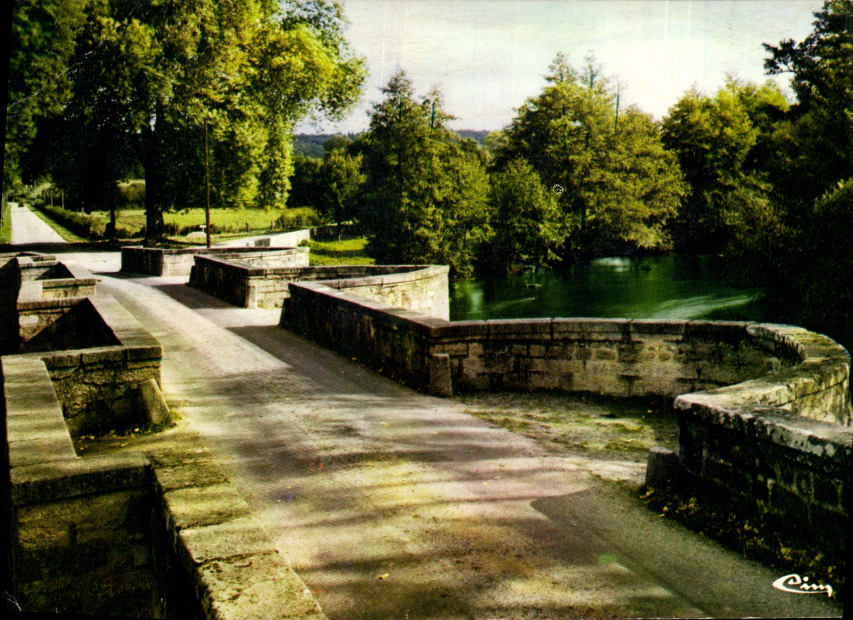CPM Moutier d'Ahun Creuse Le pont romain