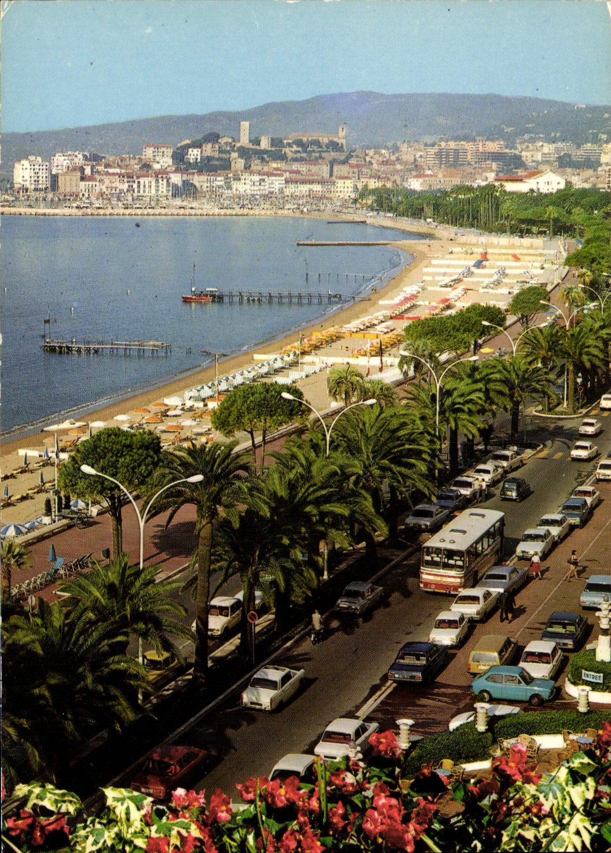 CPM La Cote d'Azur Cannes La Croisette et le Suquet 