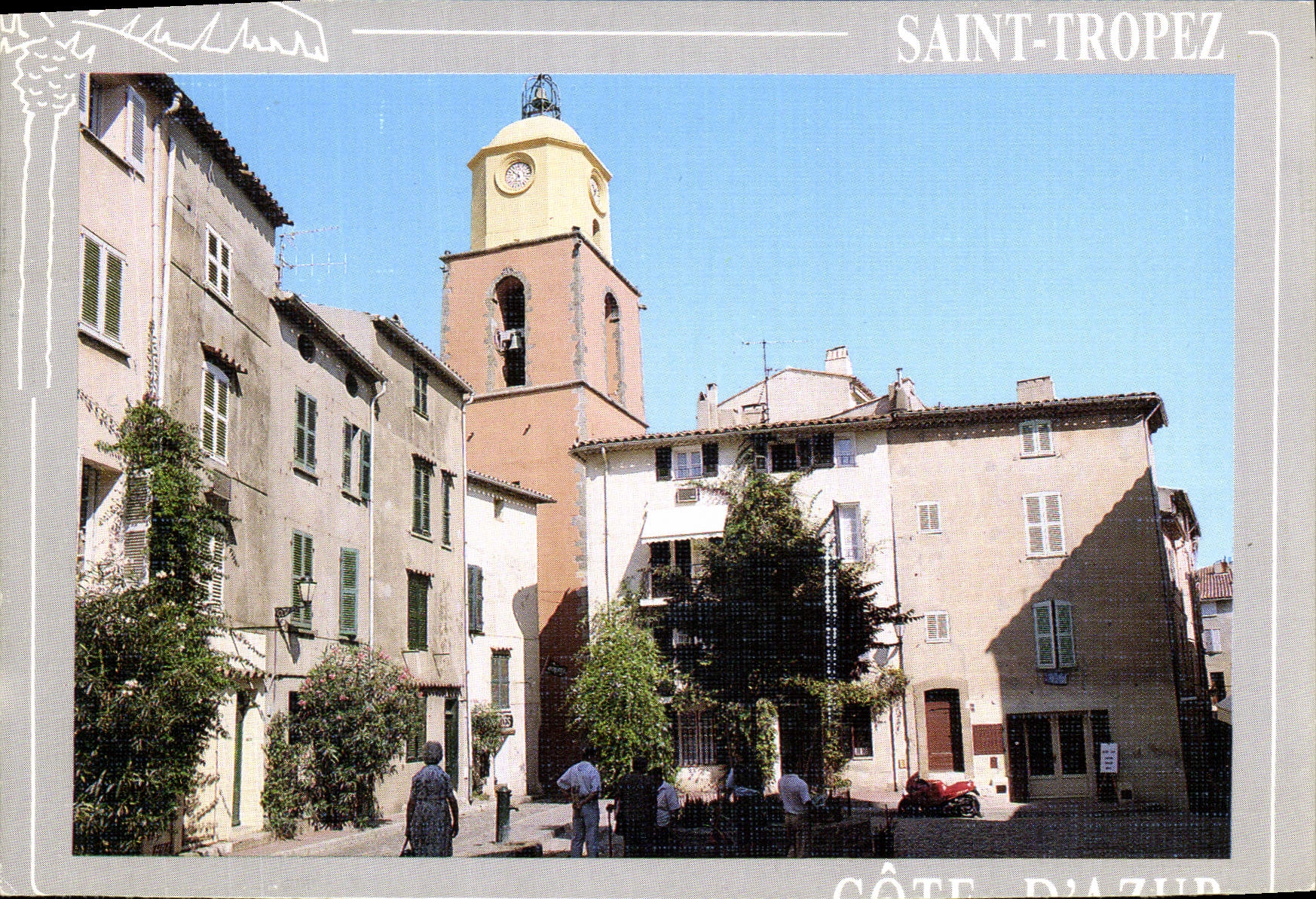 CPM Saint Tropez La Place de l'Ormeau