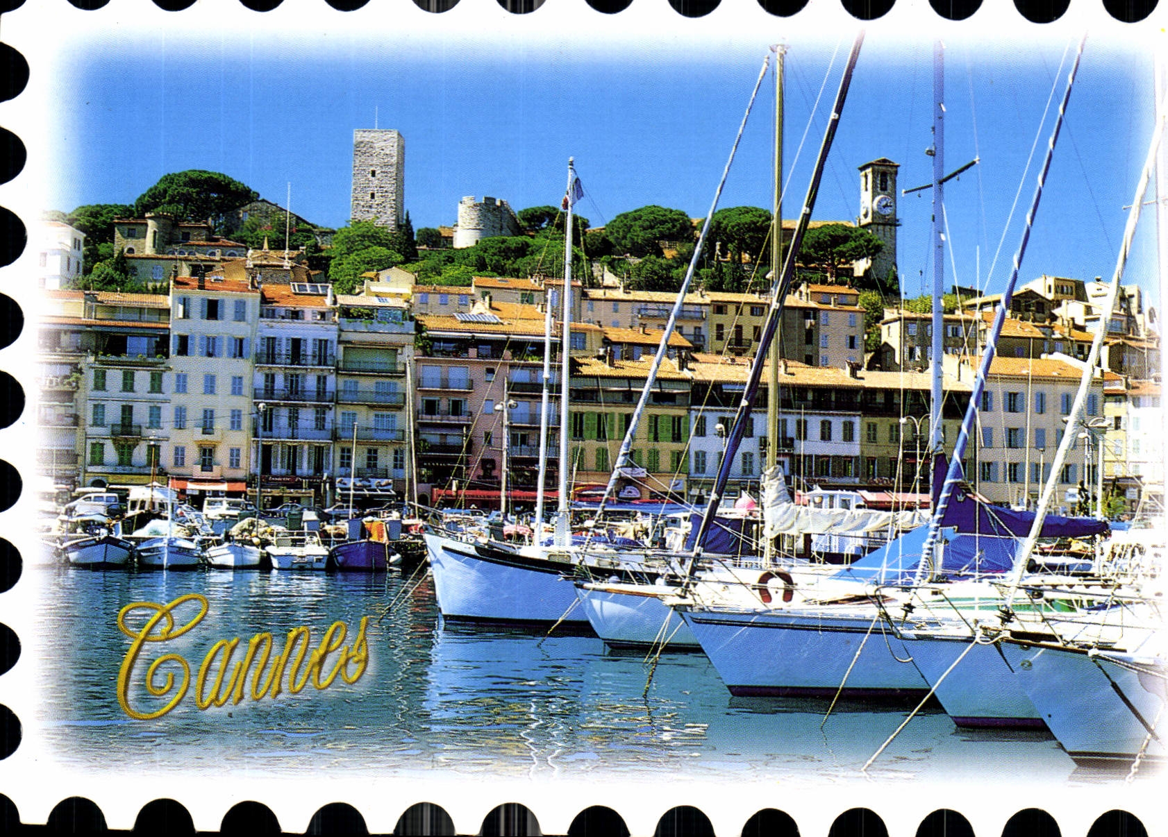 CPM La Cote d'Azur Cannes Le Suquet vue du Port 