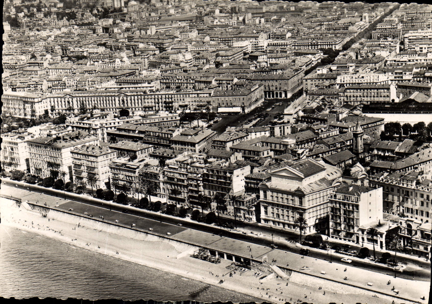 CPM Nice A M Vue aerienne du Quai des Etats Unis de la place Massena et l'Avenue de la Victoire 