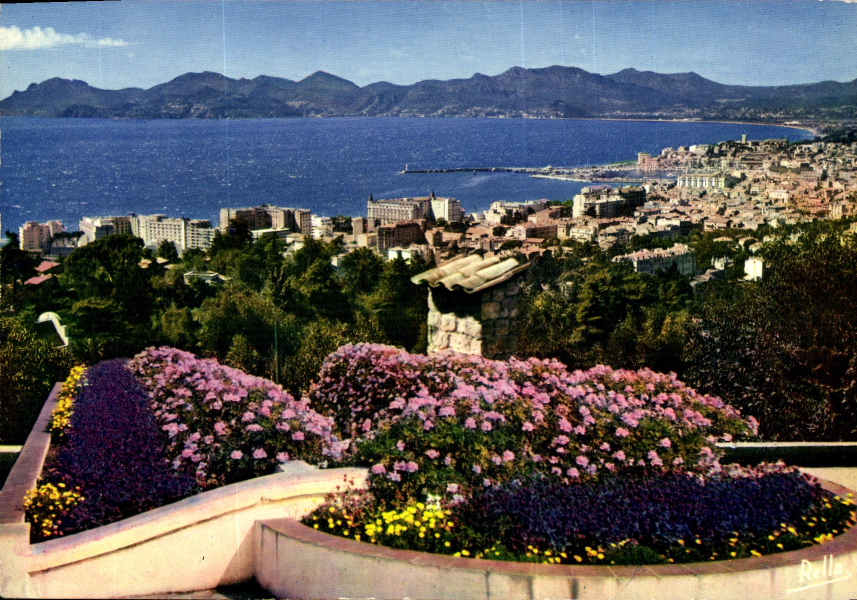 CPM La Cote d'Azur Cannes A M Vue generale le Golfe de la Napoule et l'Esterel 