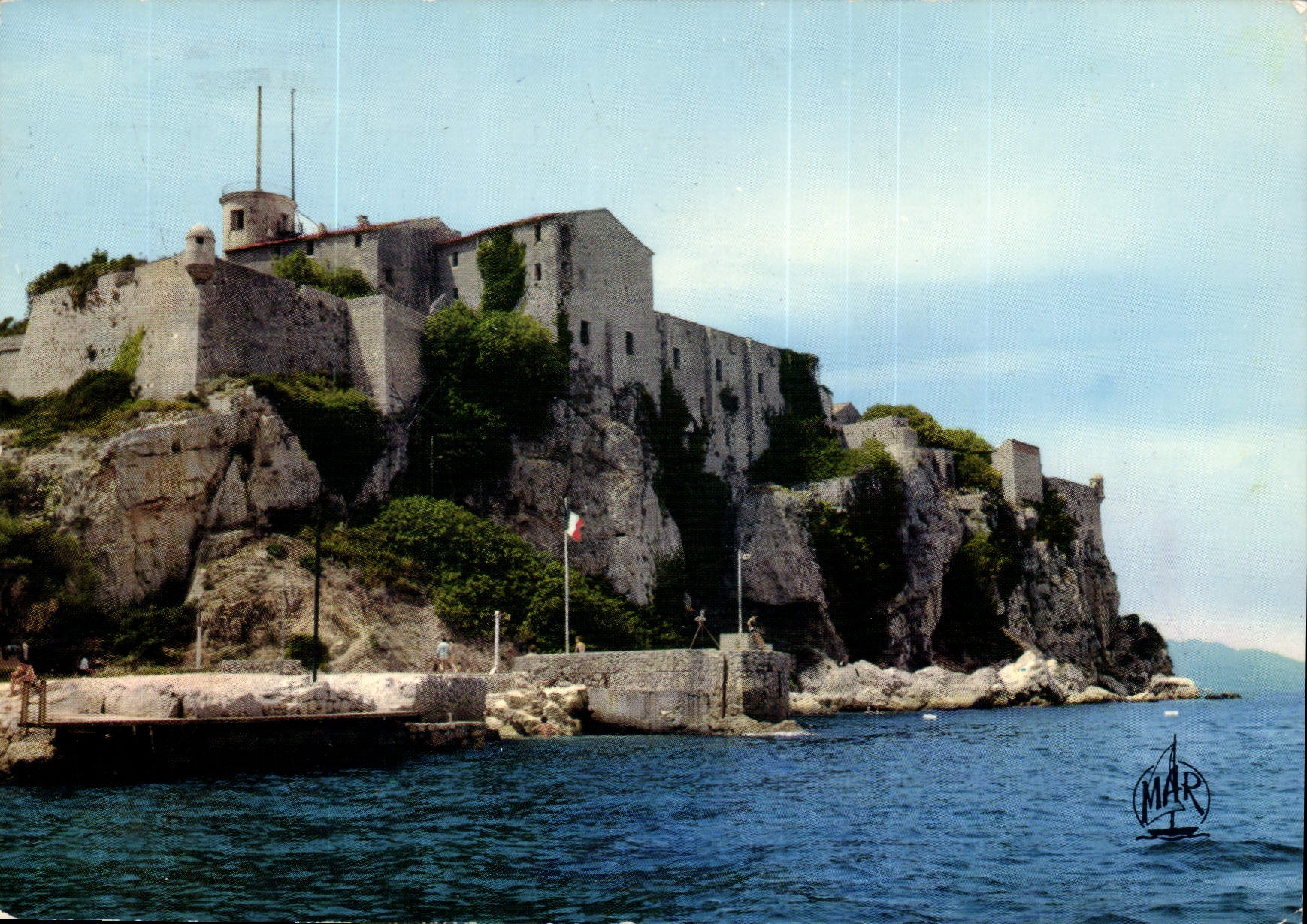 CPM La Cote d'Azur Ile Sainte Marguerite Cannes Le Fort construit sous Richelieu comme prison d'Etet