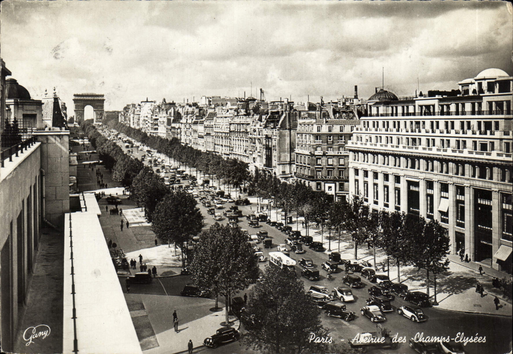 CPM Paris Champs Ekysees Avenue 