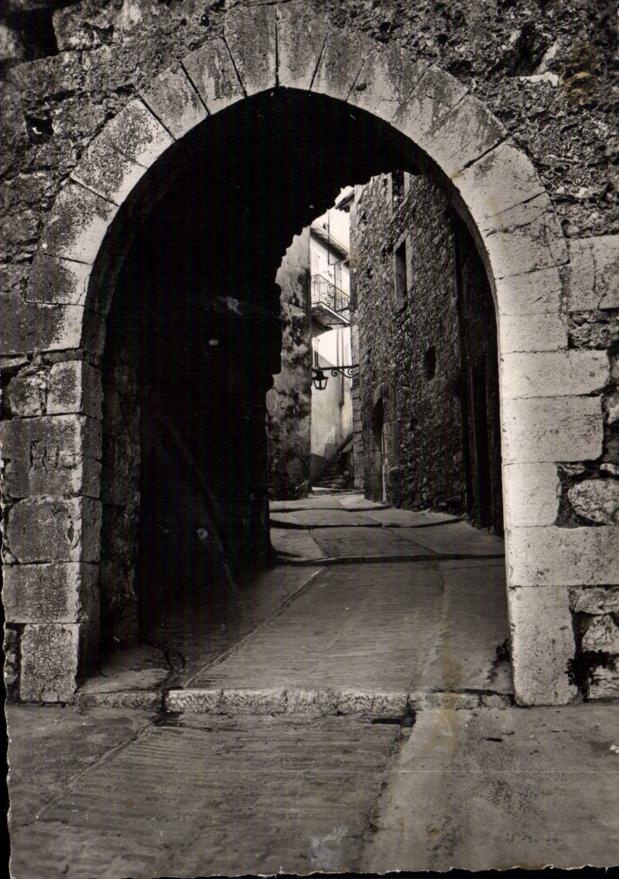 CPA La Cote d'Azur La Turbie Portail de l'Est