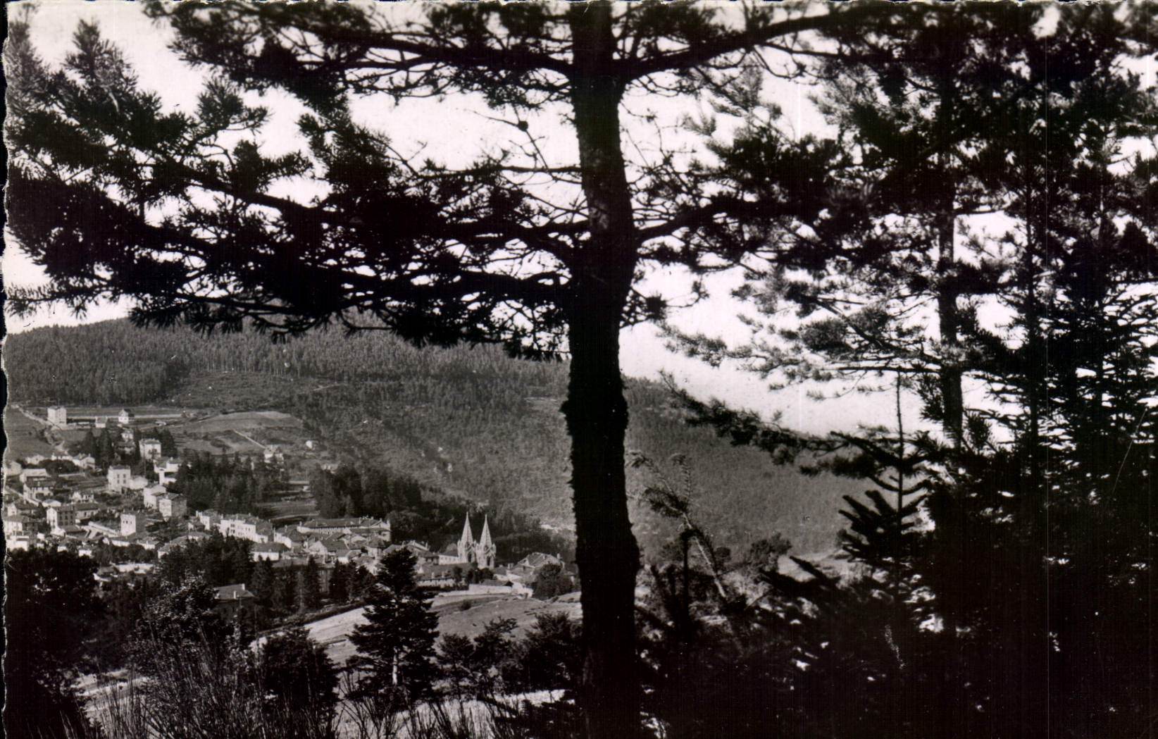 CPA La Louvesc Ardeche Paysage pris du Mont Besset