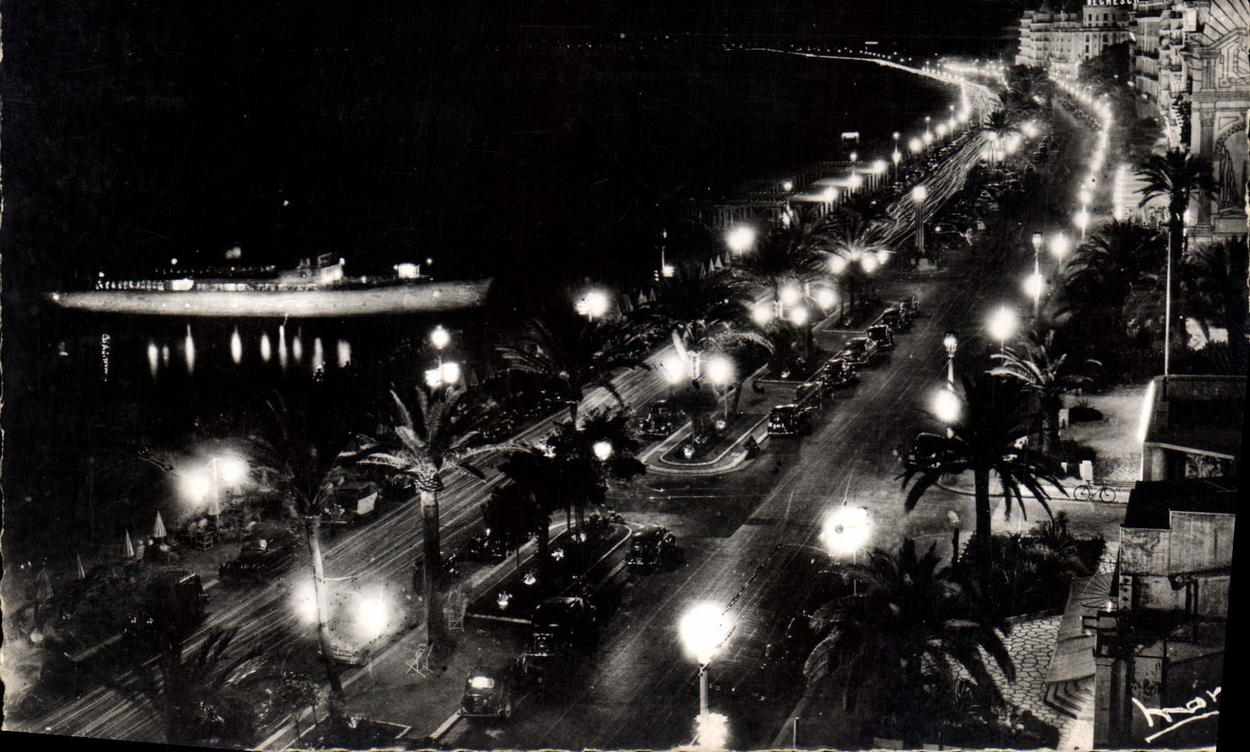 CPM La Cote d'Azur Nice la Promenade des Anglais la nuit 