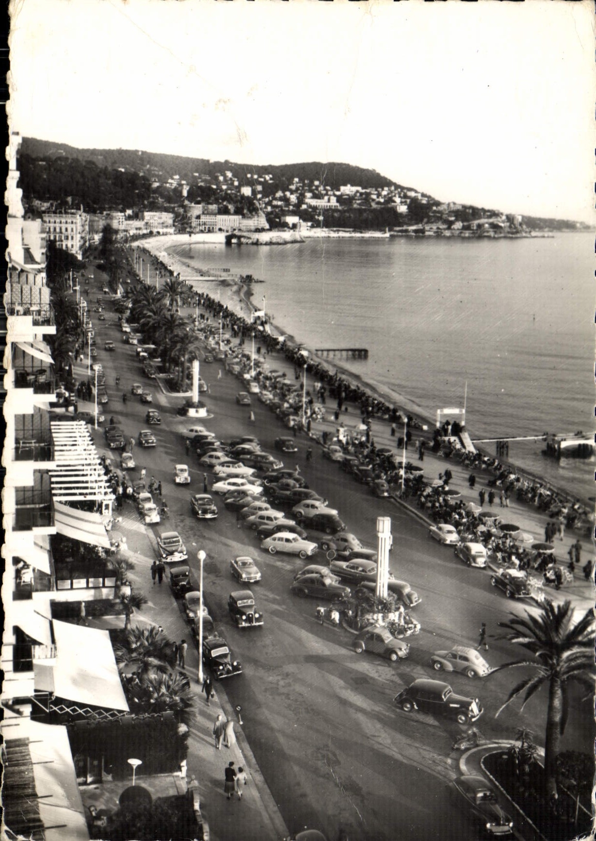CPM Nice A M la Promenade des Anglais et le mont Boron Automobile