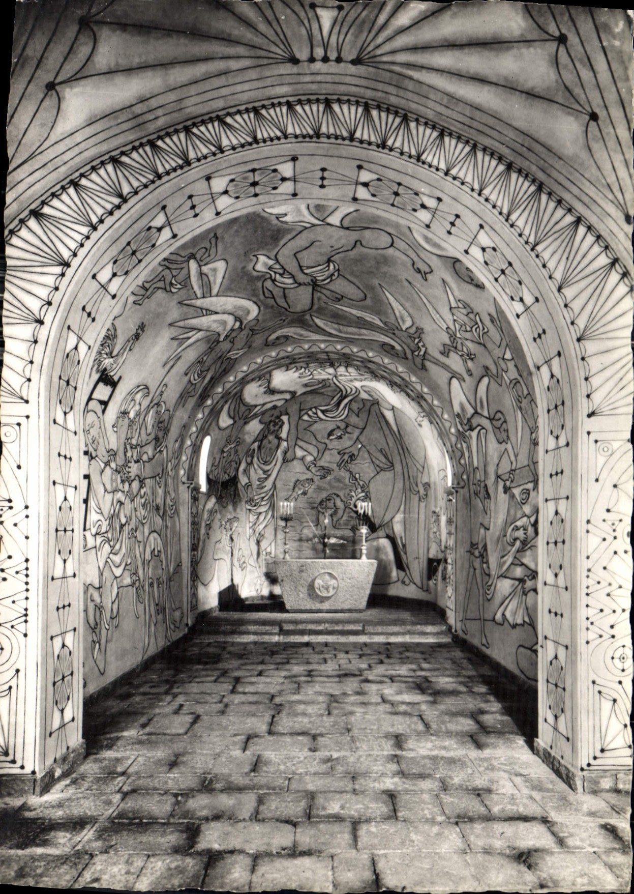 CPM Chapelle Saint Pierre de Villefranche sur Mer offerte aux pecheurs de Villefranch Beaulieu et Sa