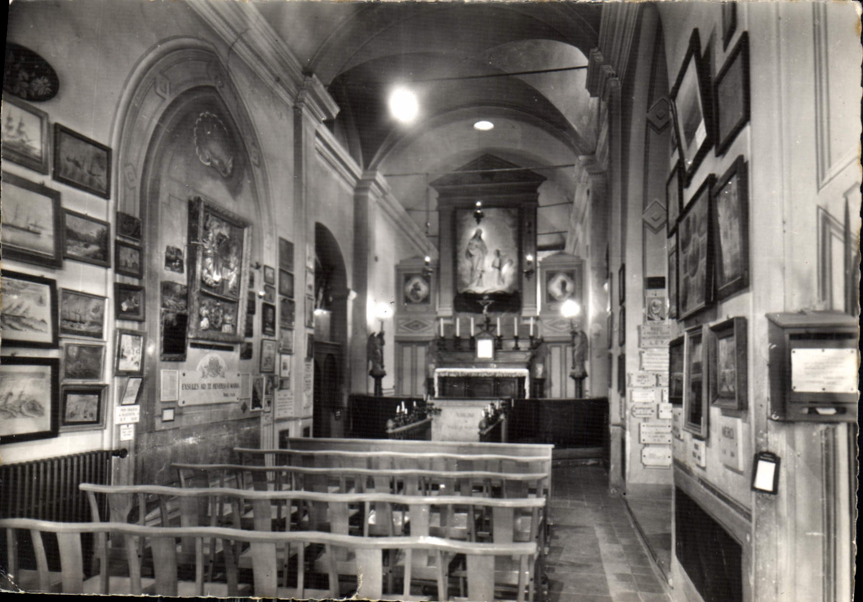 CPM Menton A M N D de l'Annonciade l'Interieur de la chapelle