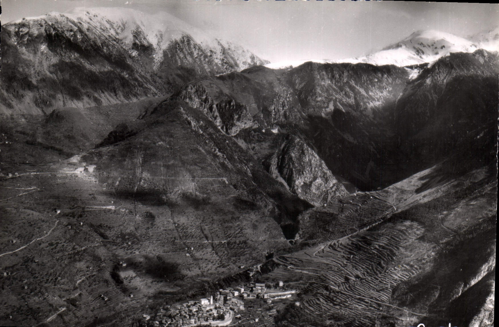 CPM La Bollenne Vesubie A M vue panoramique aerienne